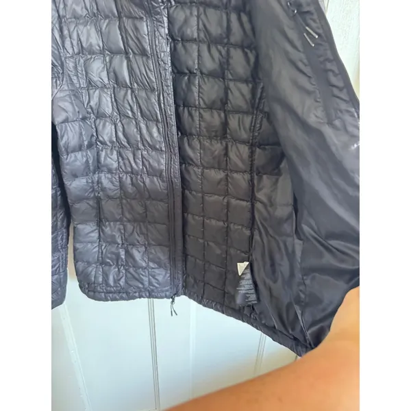The North Face women's Thermoball Eco black puffer jacket size small - Image 11