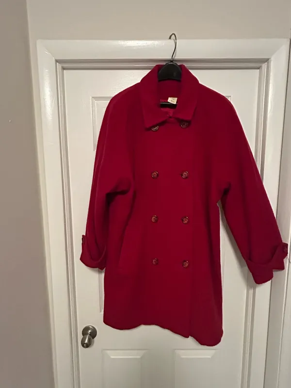 Lauren Meren Wool Red coat Red size 14 Double Breasted sleeves with tailored button - Image 3