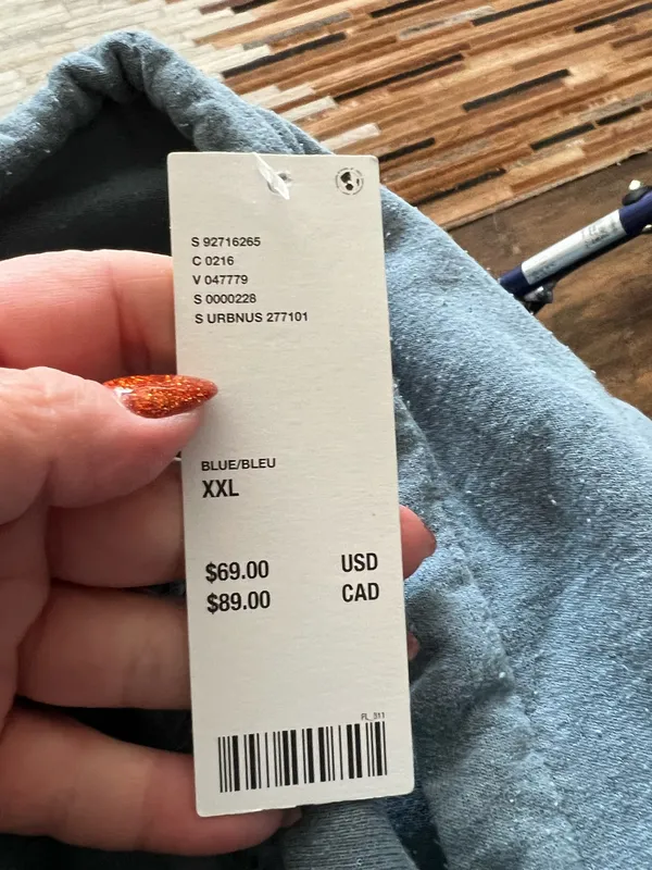 Urban Outfitters Hoodie Oversized - Image 3
