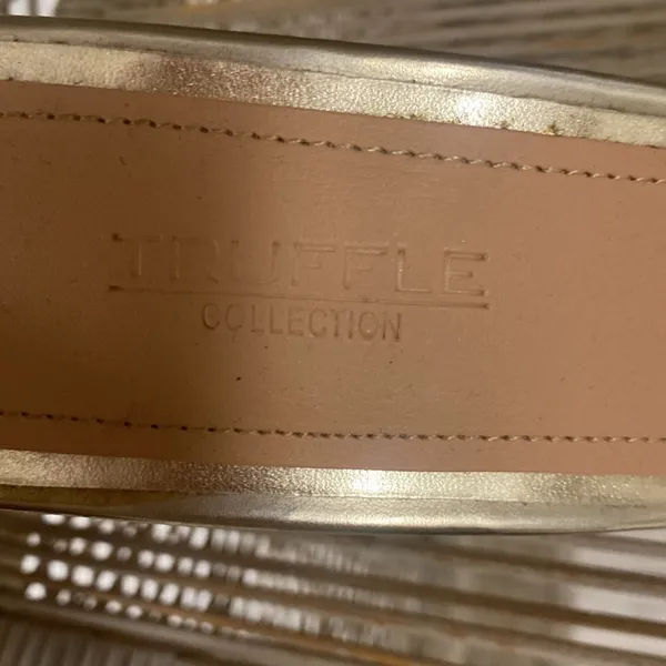 Truffle Collection Gold Strap Square Front Heel Size 6 - Image 3