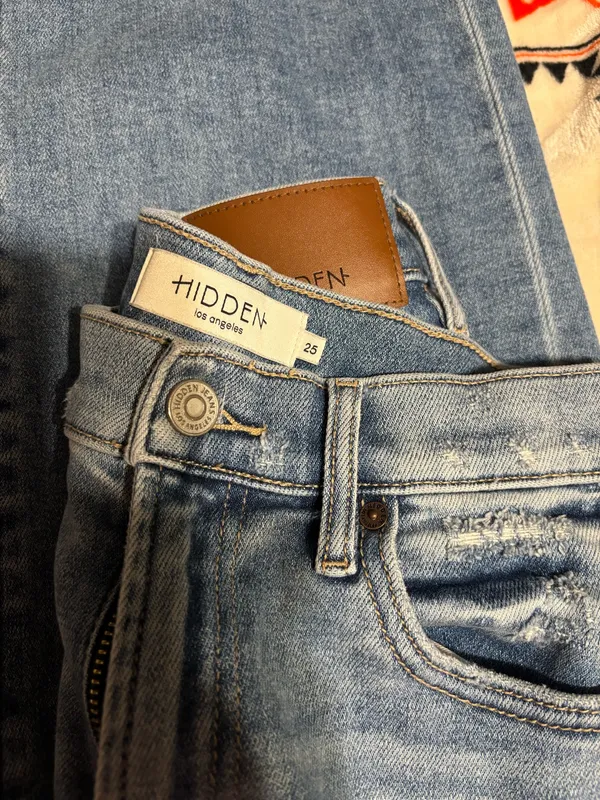 Hidden Jeans - Image 3
