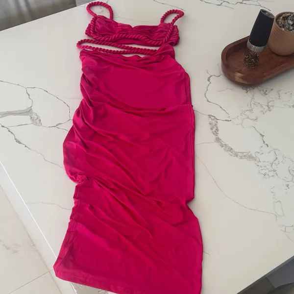 Chic Pink Crop Top and Skirt Set with Rope Straps Size M - Image 2