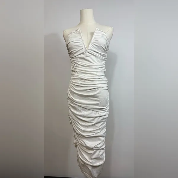 NWT Superdown Vivienne Ruched Midi Dress in White Sz Medium‎ $88 - Image 4