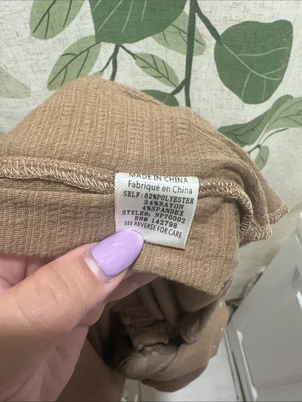 Sleeveless Brown Button - Image 4