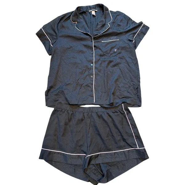Victoria’s Secret 2 Piece Pajama Short Set. Black with Pink Piping. Size Large - Image 2