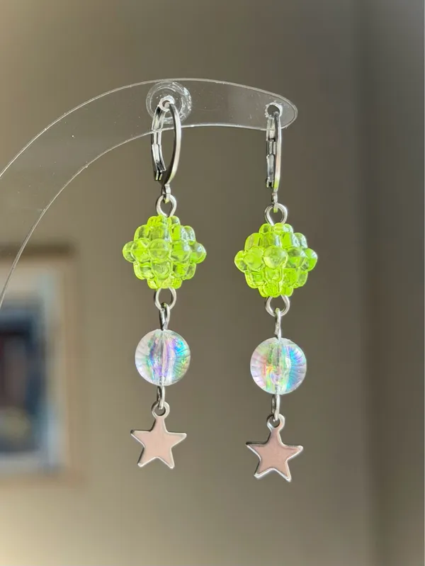 Handmade fairy cute Kawaii funky retro dangle earrings 🍃💚 - Image 2