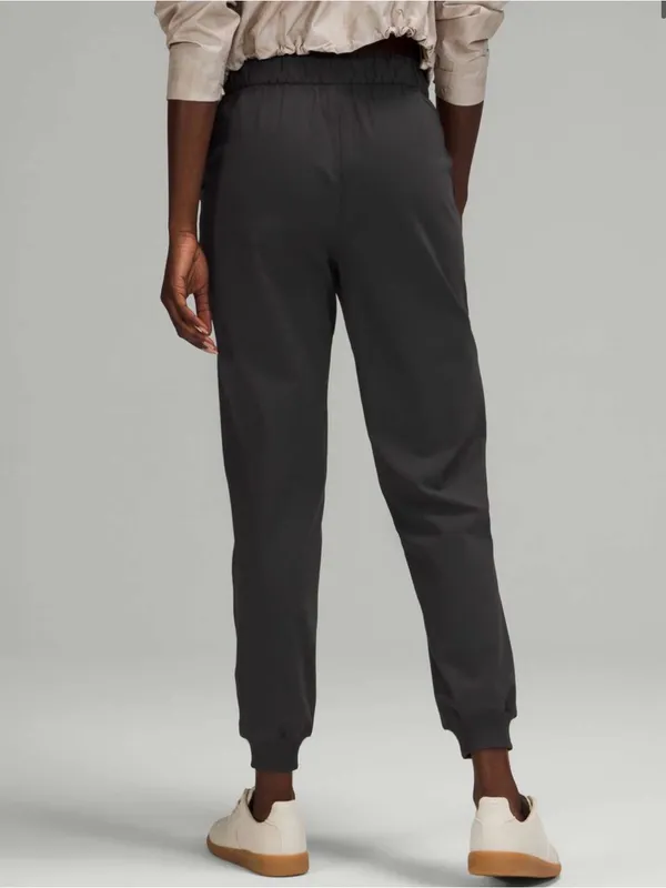 Lululemon Stretch High-Rise Jogger Shorter Length women's size 2 graphite grey - Image 2
