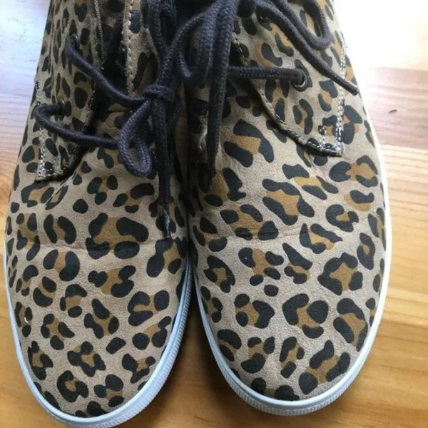 Gap Womens Cheetah Print Midtop Lace Up Sneaker Sz 8 - Image 11