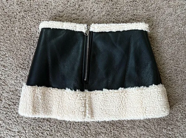 FashioNova Faux leather micro mini skirt - Image 4