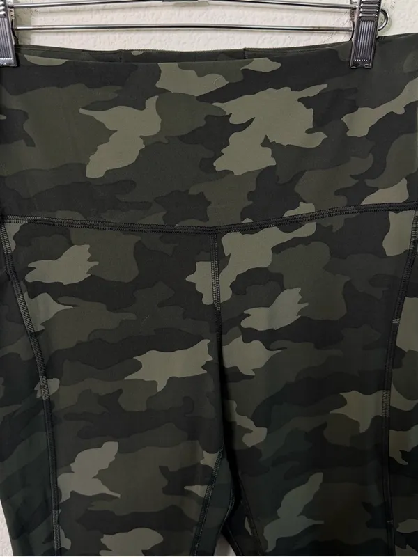 Lululemon Align High Rise Pant Pockets 25" Heritage‎ 365 Camo Women’s Size 10 - Image 4