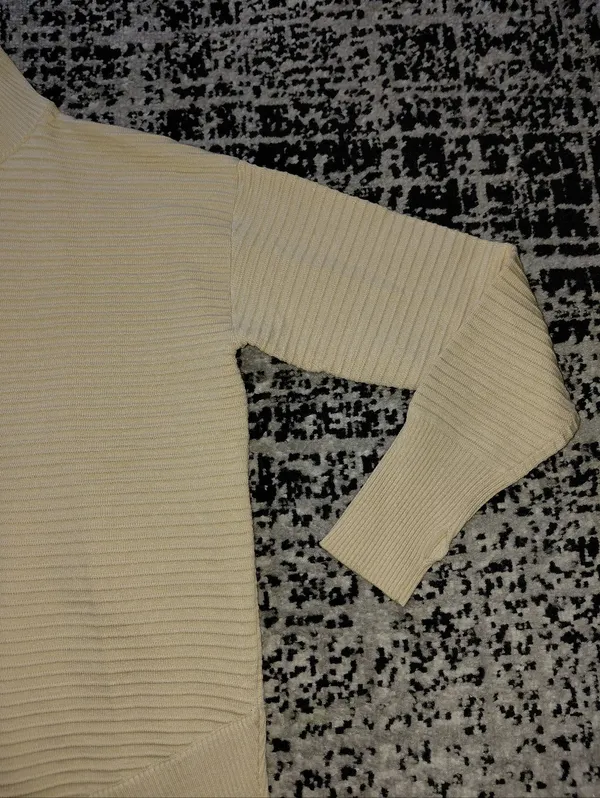 NWT Krush Kandy Boutique Neutral Ribbed 1/4 Zip Sweater Size M | Quiet Luxury - Image 4
