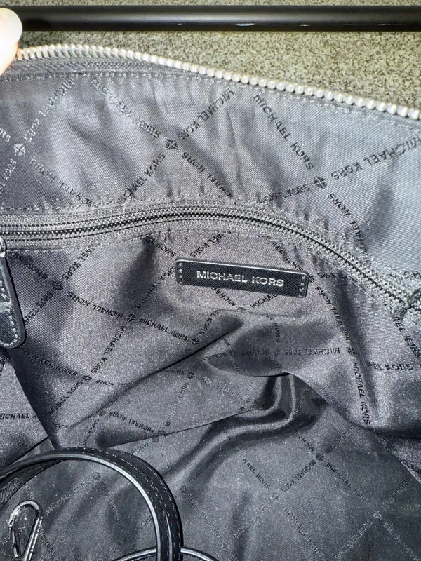Michael Kors Purse Black - Image 5