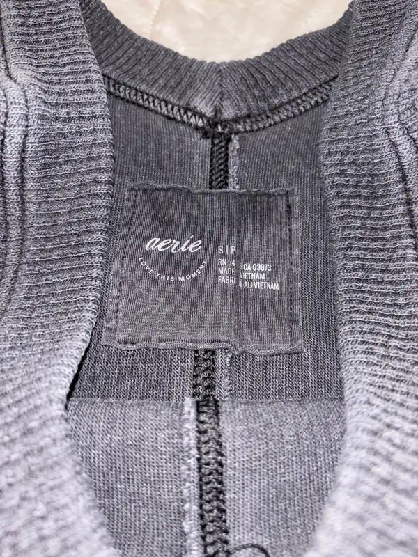 Aerie Wonder Textured V-Neck Sweatshirt - Image 5