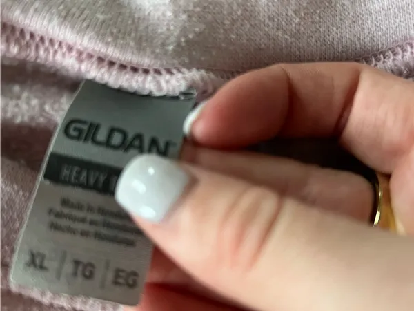 Gildan Pastel Pink Hazel Graphic Crewneck - Image 3