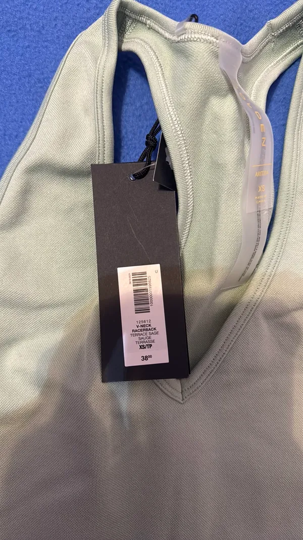 Aritzia Bodygrip V-Nexk Racerback Bra Top - Image 4