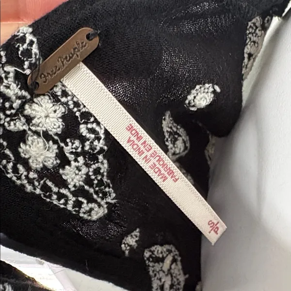Free people diamond embroidered babydoll tank top small - Image 9