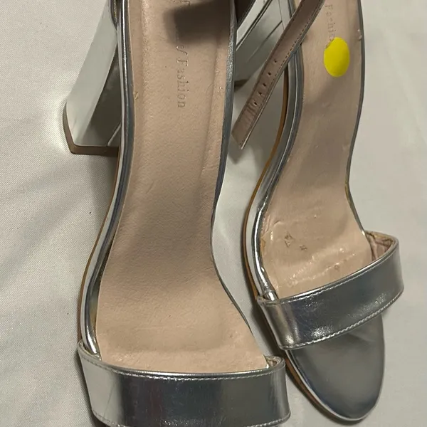 Sandals Room of Fashion Silver Block Heel Ankle-Strap size 11 Preowned CLEAN! - Image 10