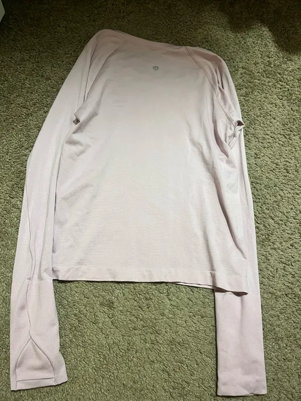Lululemon Swiftly Long Sleeve Race Length - Image 2