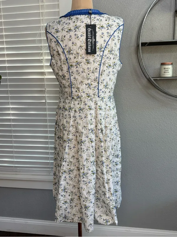 NWT Scarlet Darkness Dress Size Medium Dirndl Oktoberfest - Image 3