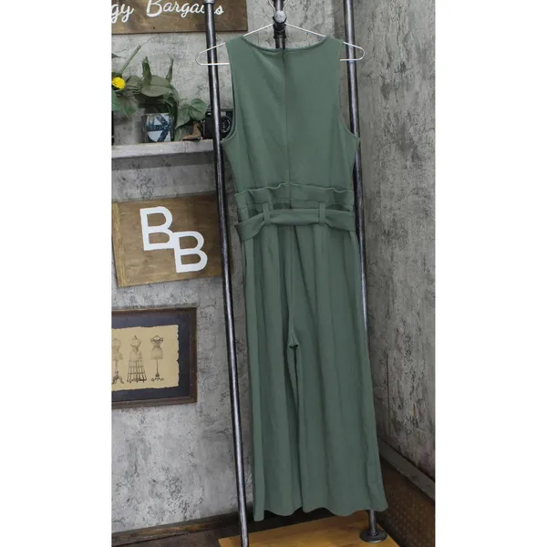 NWT Bar III Womens Sleeveless Crewneck Tie-Waist Jumpsuit Palmetto Green PM - Image 2