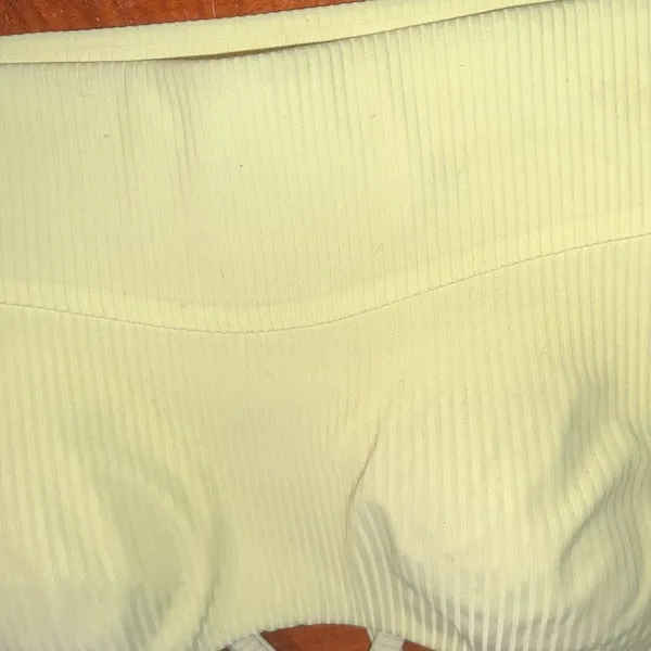 Lululemon sport bra size 6 - Image 3