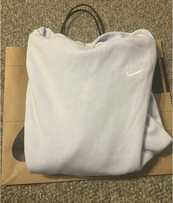 Nike Men’s Hoodie - Image 6