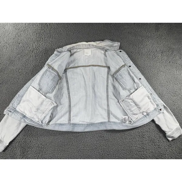 American Eagle Denim Jacket Women Medium Button Up Light Wash‎ - Image 3