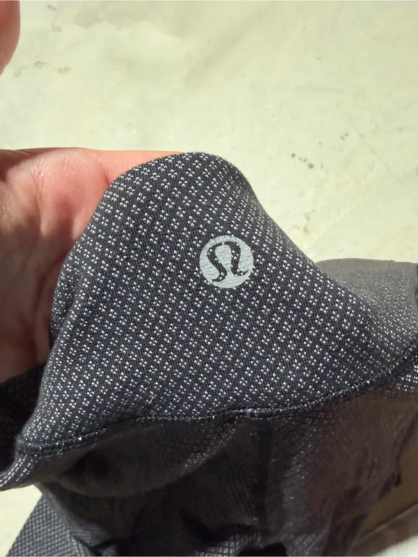 Lululemon patterned Leggings 4 - Image 8