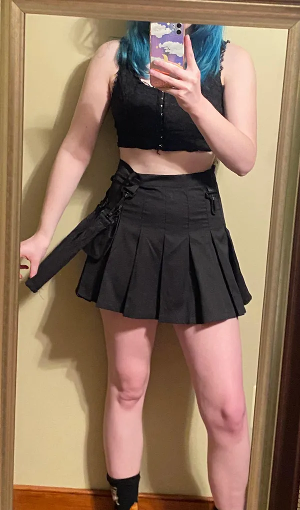 Yesstyle Black Buckled Skort - Image 2