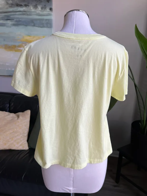 Universal Threads Yellow Baby tee - Image 2