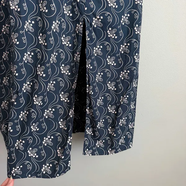 J. Crew Short-Sleeve Smocked Dress in Starry Swirl Navy Size Small - Image 6
