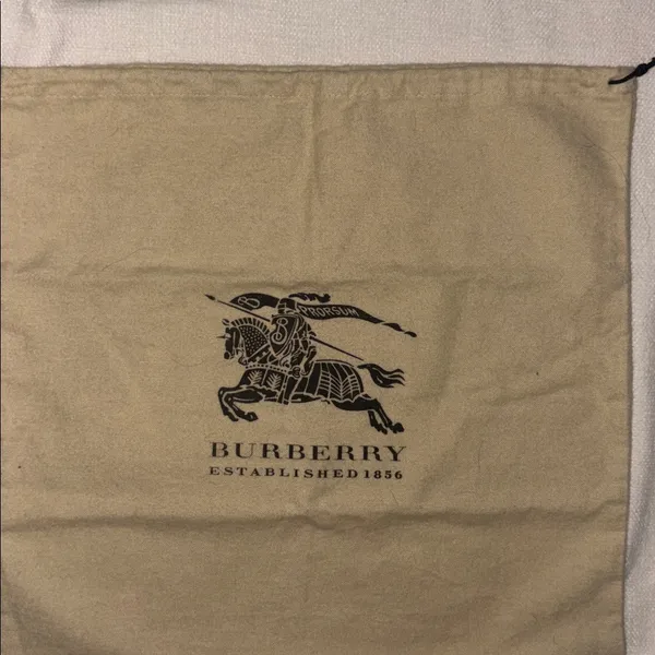 Burberry dustbag brand new never used - Image 2