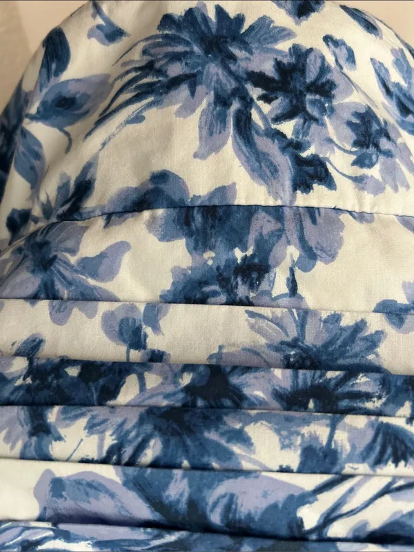 Abercrombie and Fitch Size XS Blue Floral Puff-Sleeve Square-Neck Crop Top - Image 3
