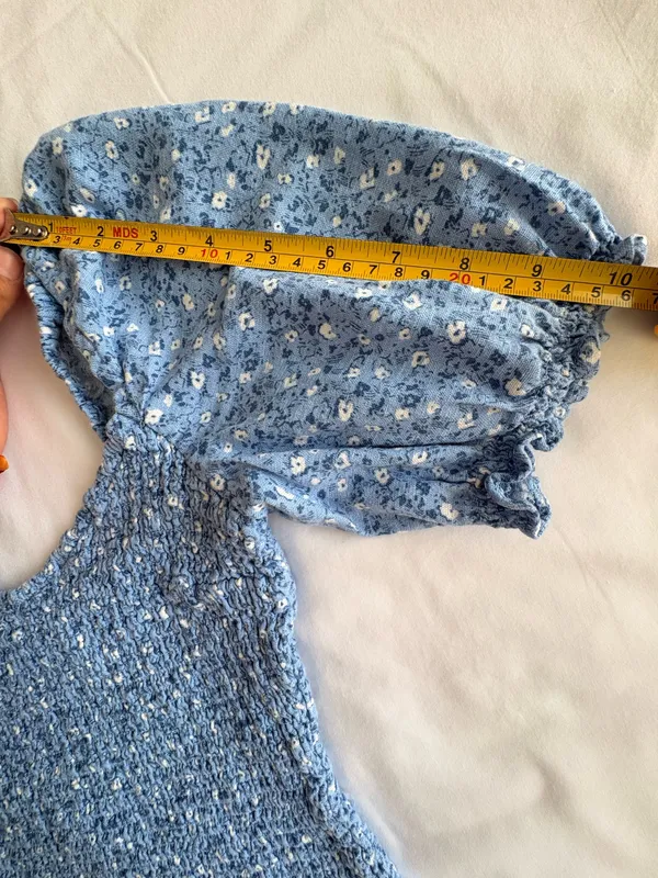 Abercrombie Floral Smocked Top Size S - Image 3