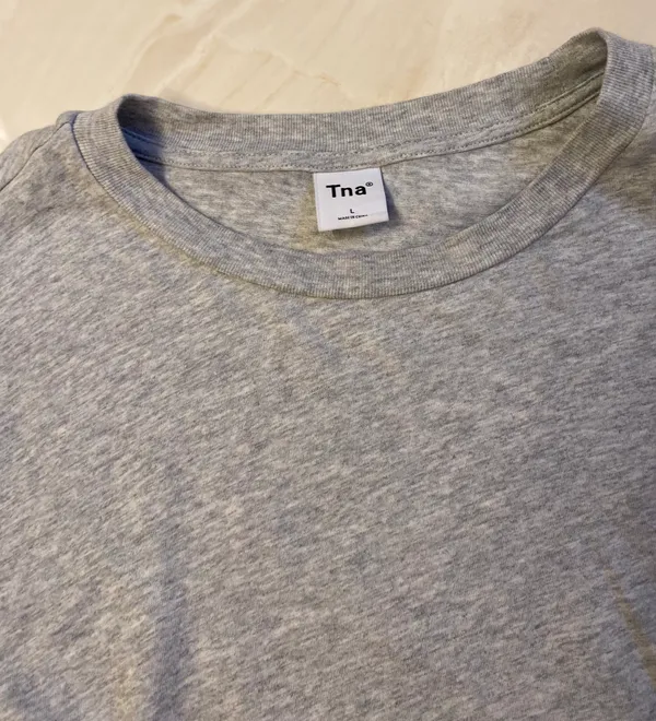 Aritzia TNA cropped Long Sleeve Top Size Large Gray - Image 3