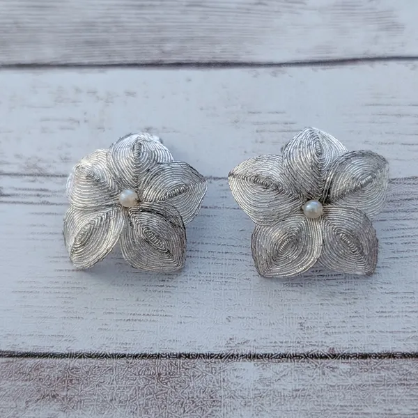 Vintage Clip On Earrings Large Silver Tone Flower - Tarnished/Loose Clip - Image 2