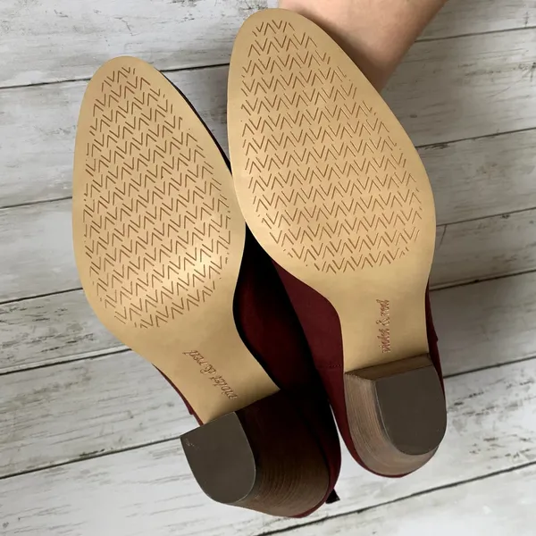 NWT Violet & Red Jackson Laser Cut Topline Booties in Burgundy‎ Red - Image 5