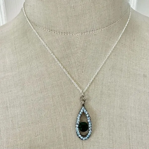 Blue and green rhinestone pendant necklace - Image 2