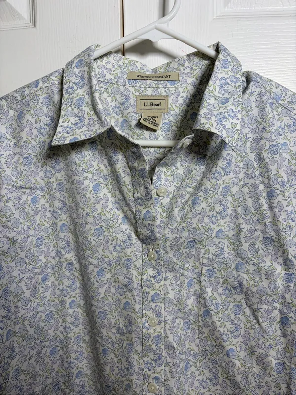L.L. Bean women’s  Long-Sleeve Floral Button-Down Shirt -  size large - Image 2