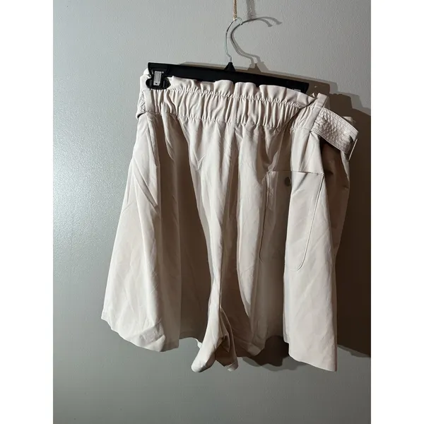 Athleta Women's Skyline Short II Paperbag Beige 530641‎ size 26 - Image 3