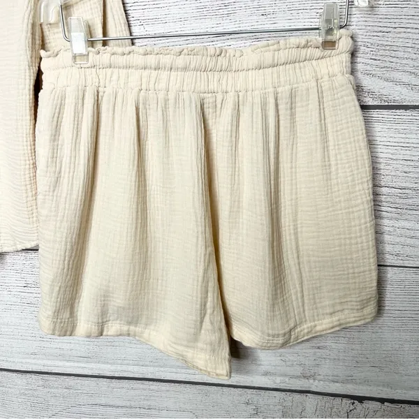 Neutral Cream Button-Up Shirt & Casual Drawstring Shorts Summer Set Size Small - Image 6