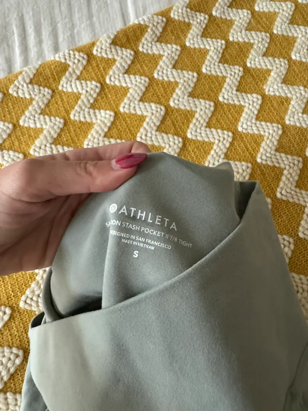 Athleta Light Green Leggings - Image 5