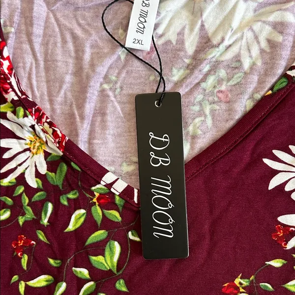 Elegant Floral Dress in Burgundy - Image 3