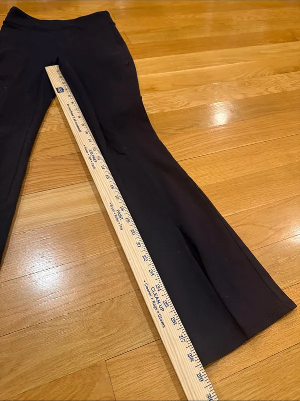Alo yoga black flare legging size small . - Image 2