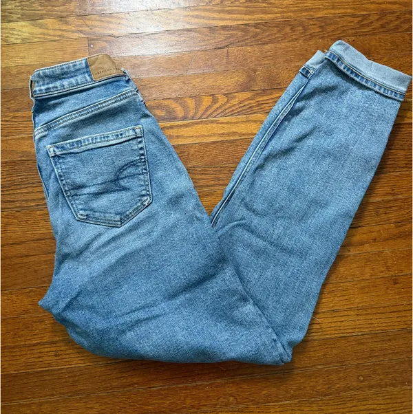American Eagle Mom Jeans - Image 4