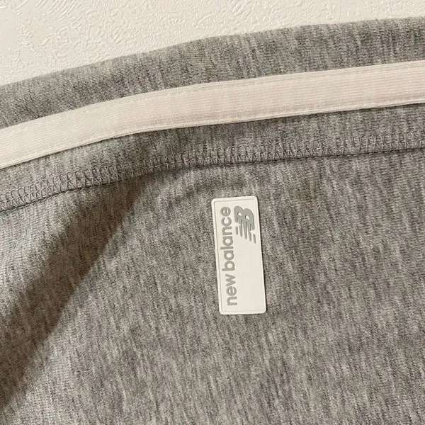 New Balance Gray Stripe Active Leggings Size L - Image 4