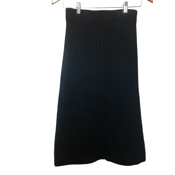 Quince Mongolian Black Cashmere Ribbed Women’s Midi Skirt Size Medium NWOT - Image 4