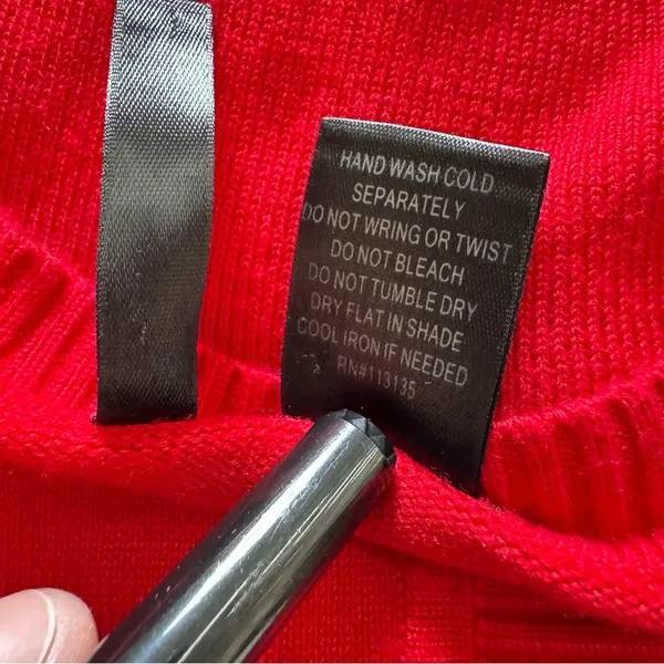 Nue Options Red Knit Cardigan Black Rose Buttons Size L - Image 10