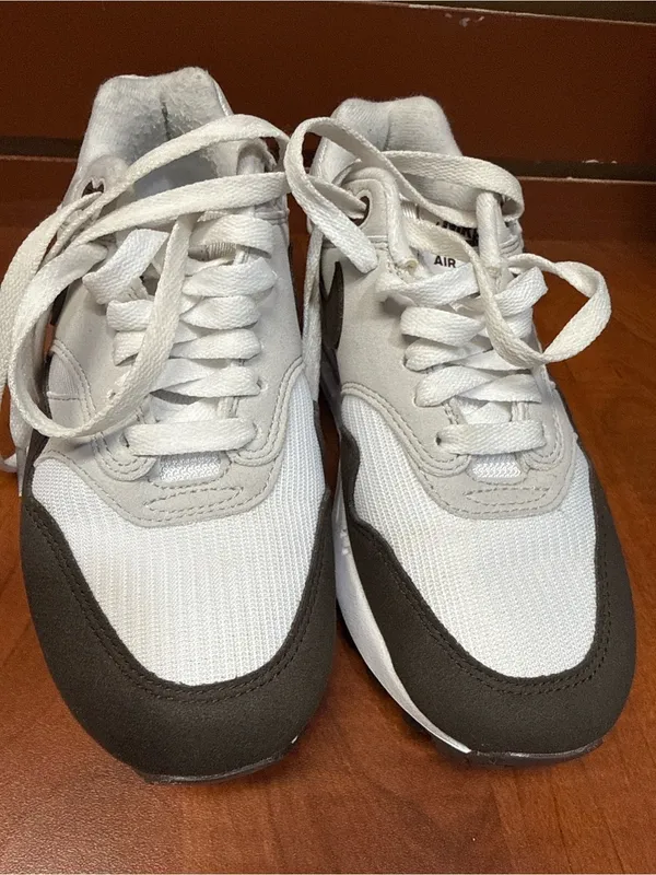 Nike Air Max 1 Black White Retro Sneakers Youth Size 5Y - Image 3