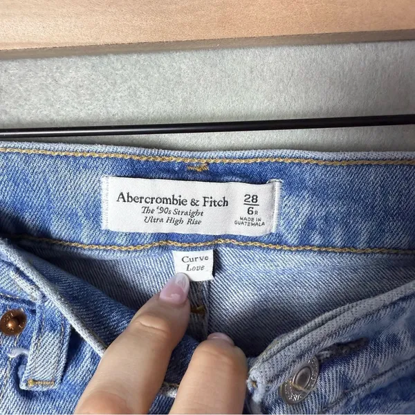 Abercrombie Womens Curve Love The 90’s Straight Ultra High-Rise Jeans 28 - Image 7